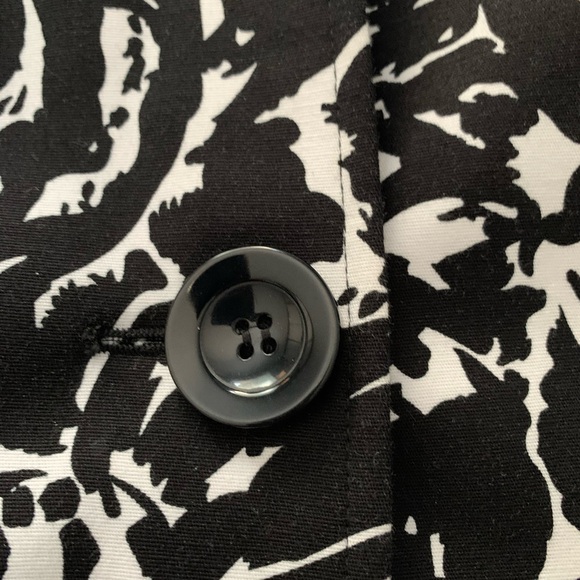 Like New CLEO Black and White Coat - Picture 5 of 9